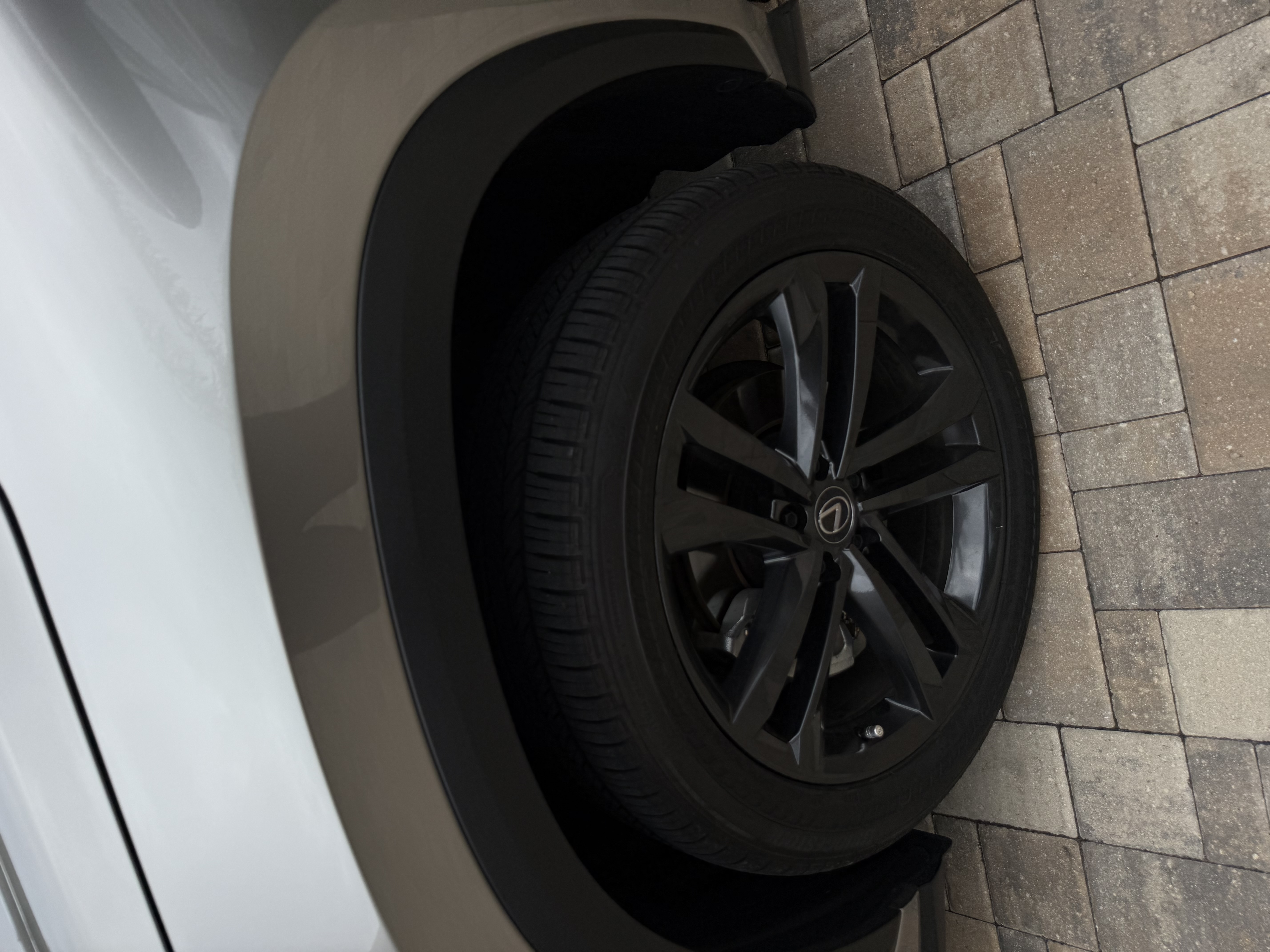 Used 2025 Lexus NX 450h+ AWD w/ Accessory Package (Z1) image 6