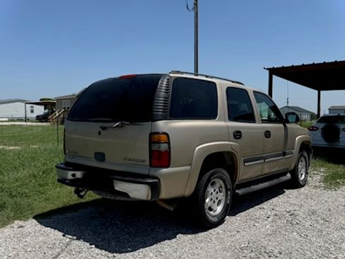 Used 2005 Chevrolet Tahoe LS RWD image 5
