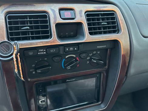 Used 2001 Toyota 4Runner SR5 image 10