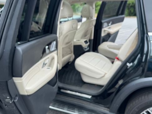 Used 2020 Mercedes-Benz GLS 450 4MATIC image 12