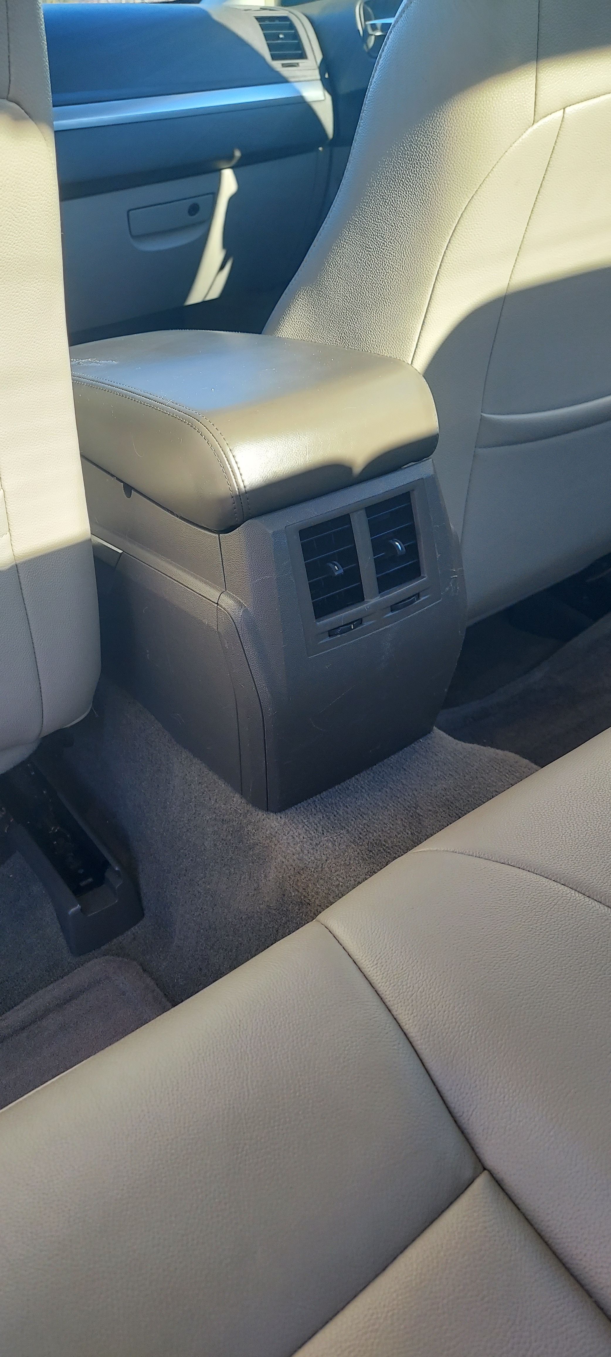 Used 2009 Chrysler 300 Touring RWD image 28