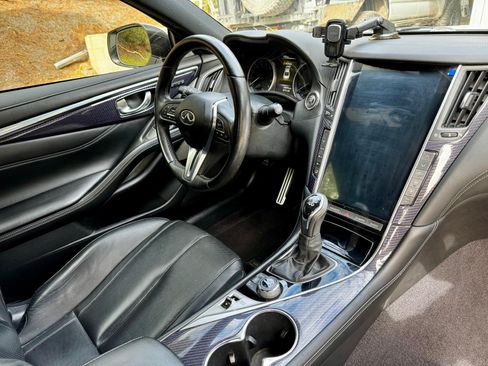 Used 2017 INFINITI Q60 Red Sport 400 image 18