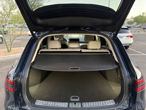 Used 2022 Genesis GV70 2.5T w/ Advanced Package image 10