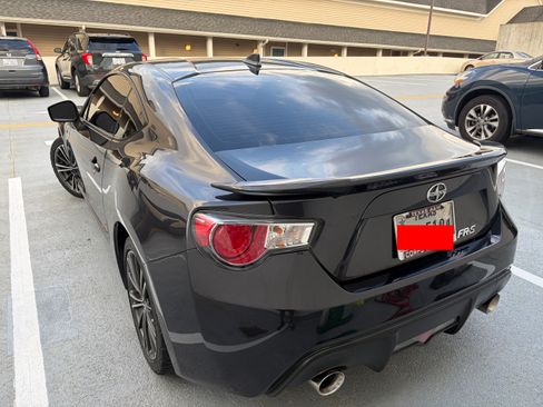 Used 2015 Scion FR-S RWD image 4