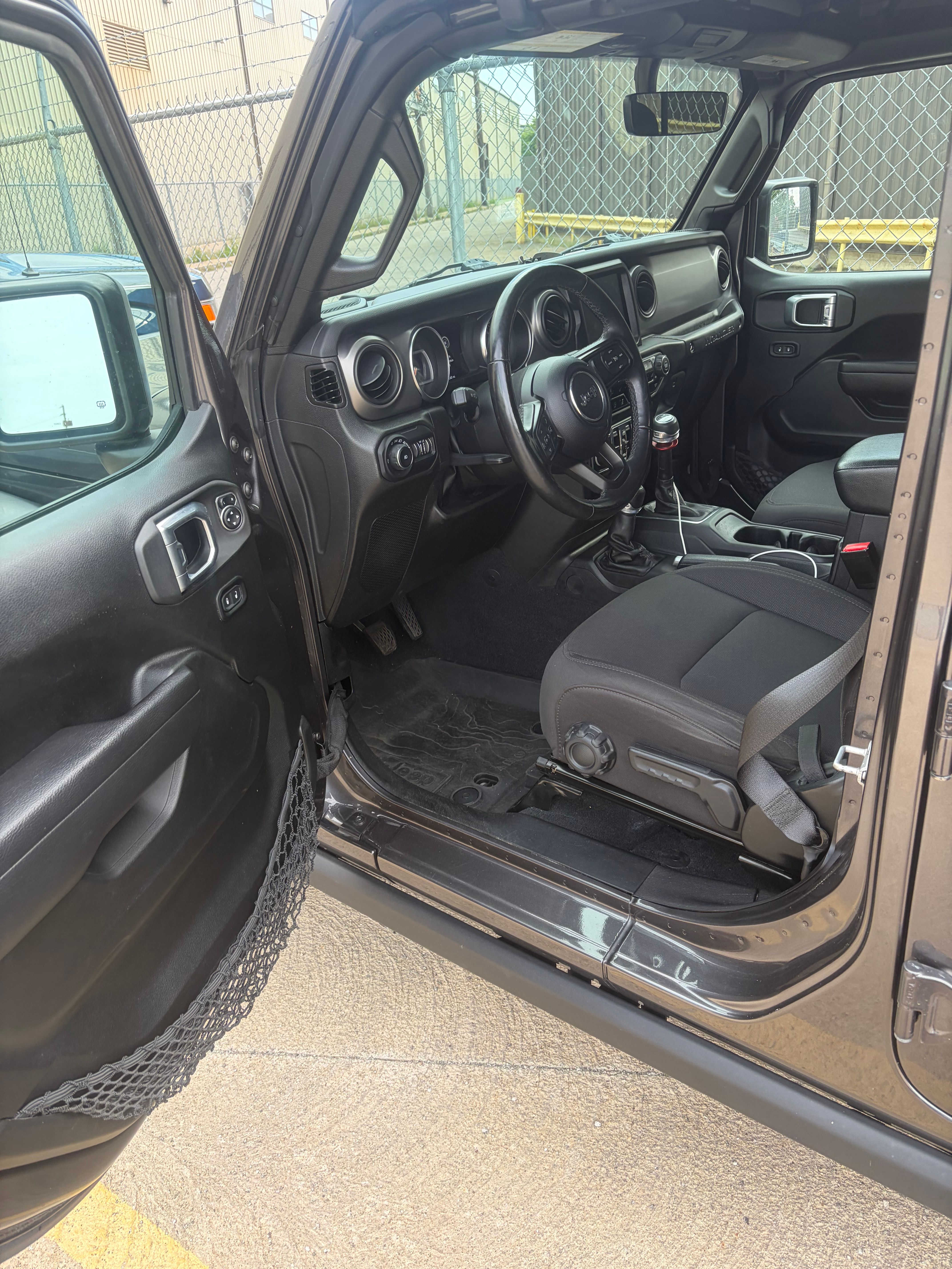 Used 2022 Jeep Wrangler Unlimited Sport AWD/4WD image 12