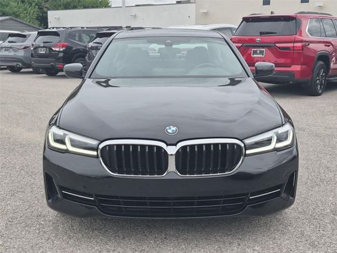 Used 2021 BMW 530i w/ Convenience Package RWD image 2