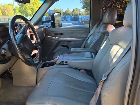 Used 2001 GMC Sierra 2500 4x4 Crew Cab HD w/ SLT Marketing Option Pkg image 4