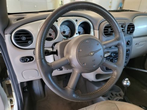 Used 2005 Chrysler PT Cruiser GT image 6