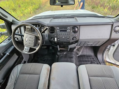 Used 2014 Ford F250 XL w/ Power Equipment Group image 12
