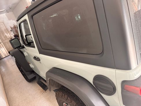 Used 2023 Jeep Wrangler Rubicon w/ LED Lighting Group AWD/4WD image 3