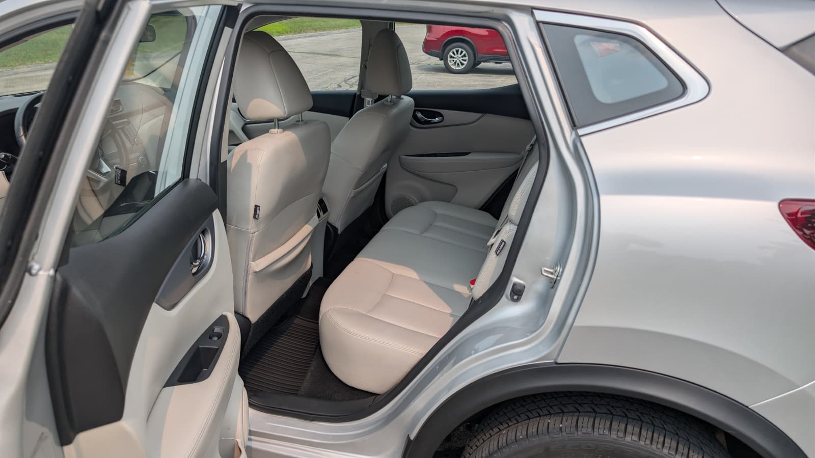 Used 2020 Nissan Rogue Sport SL AWD/4WD image 9