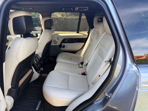 Used 2019 Land Rover Range Rover HSE AWD/4WD image 12