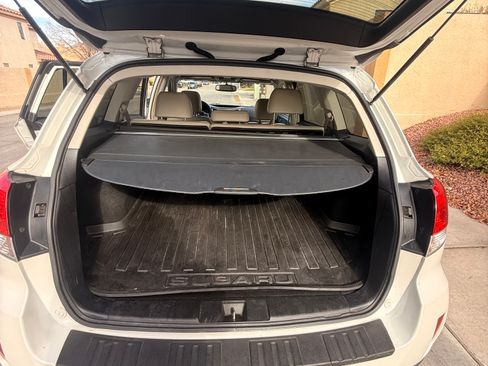 Used 2014 Subaru Outback 2.5i Limited image 10