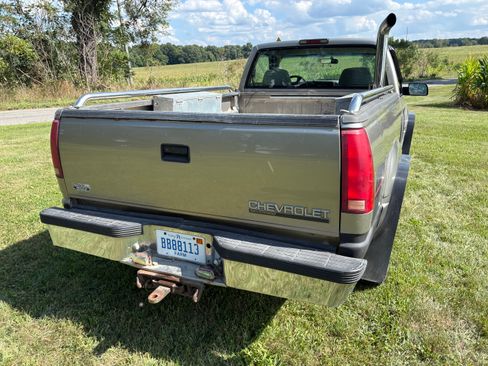 Used 1998 Chevrolet Silverado 2500 4x4 Regular Cab w/ Preferred Equipment Group 2 image 15