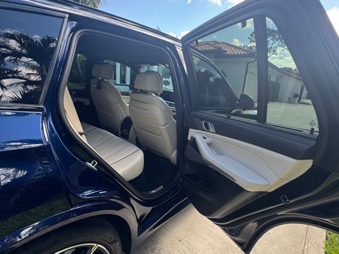 Used 2024 BMW X5 xDrive50e w/ Executive Package AWD/4WD image 32