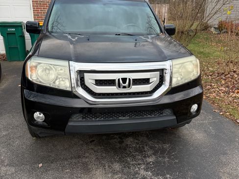 Used 2010 Honda Pilot Touring image 1