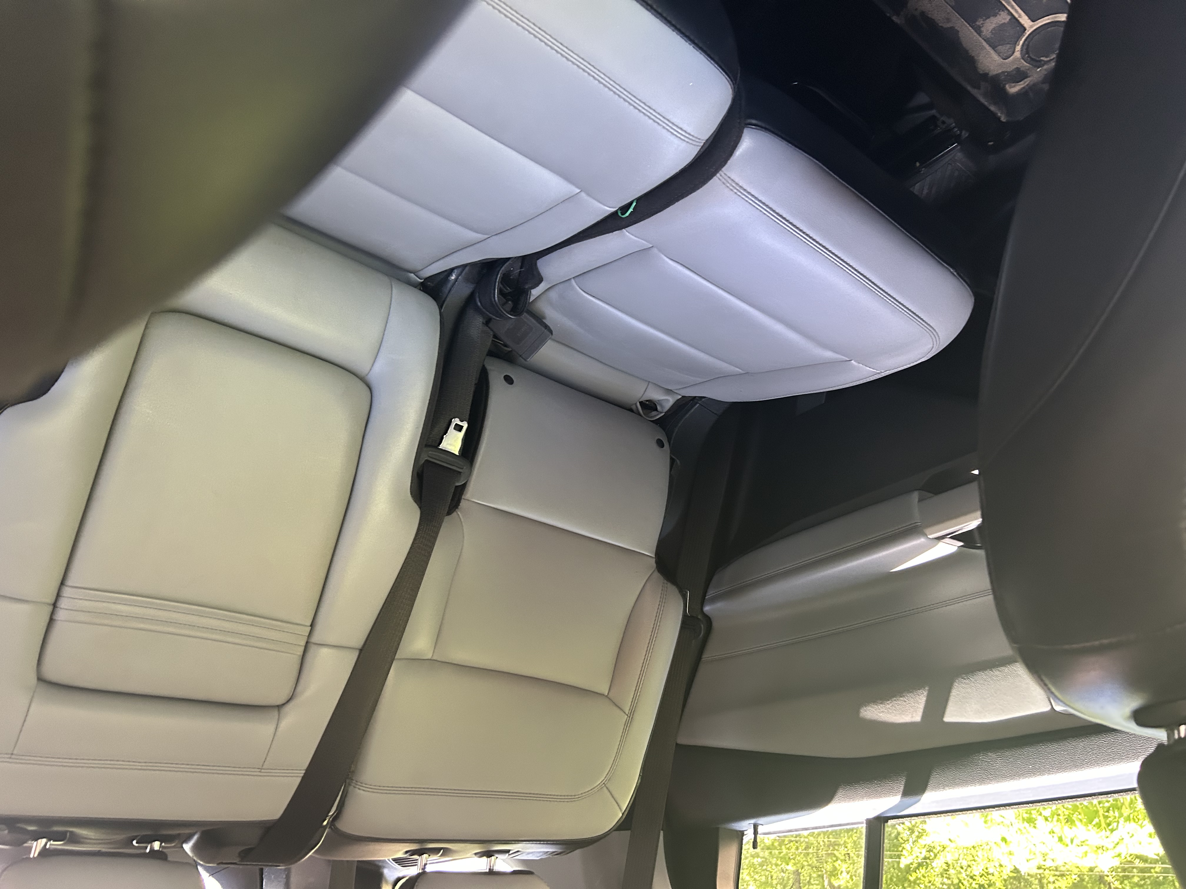 Used 2021 Ford Explorer XLT w/ Equipment Group 202A RWD image 15