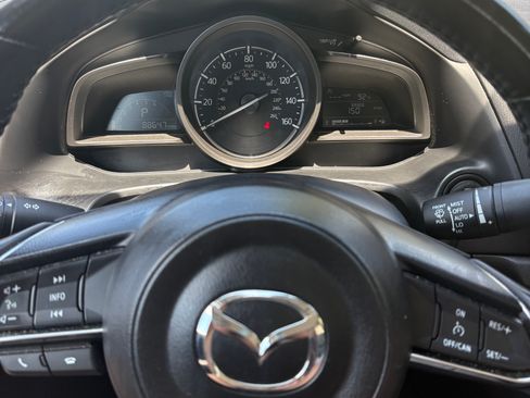 Used 2018 MAZDA MAZDA3 Touring image 22