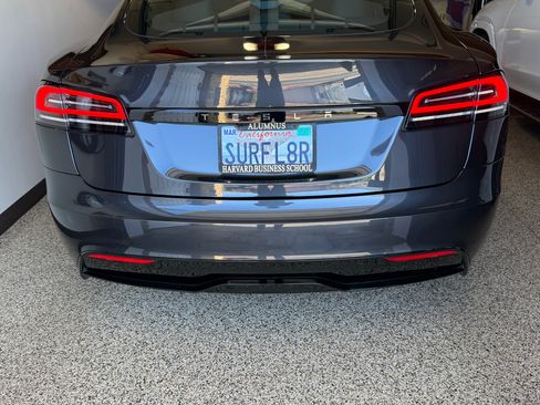 Used 2024 Tesla Model S image 2