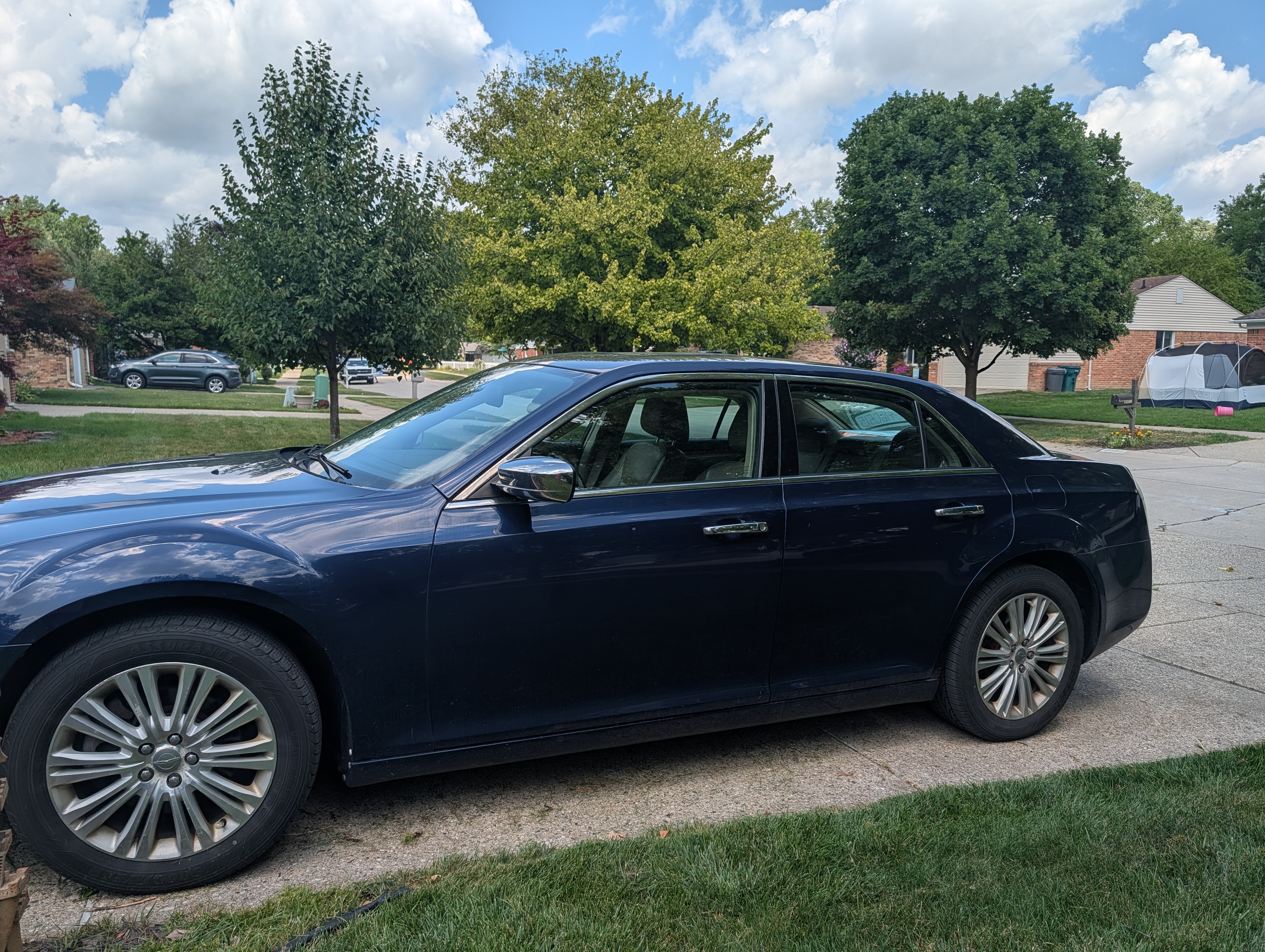 Used 2014 Chrysler 300 C AWD/4WD image 1