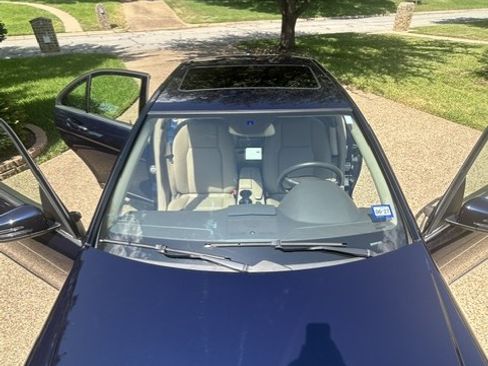 Used 2011 Mercedes-Benz C 300 Sedan image 18