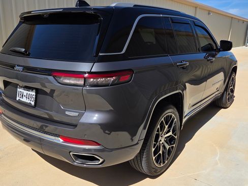 Used 2022 Jeep Grand Cherokee Summit image 9