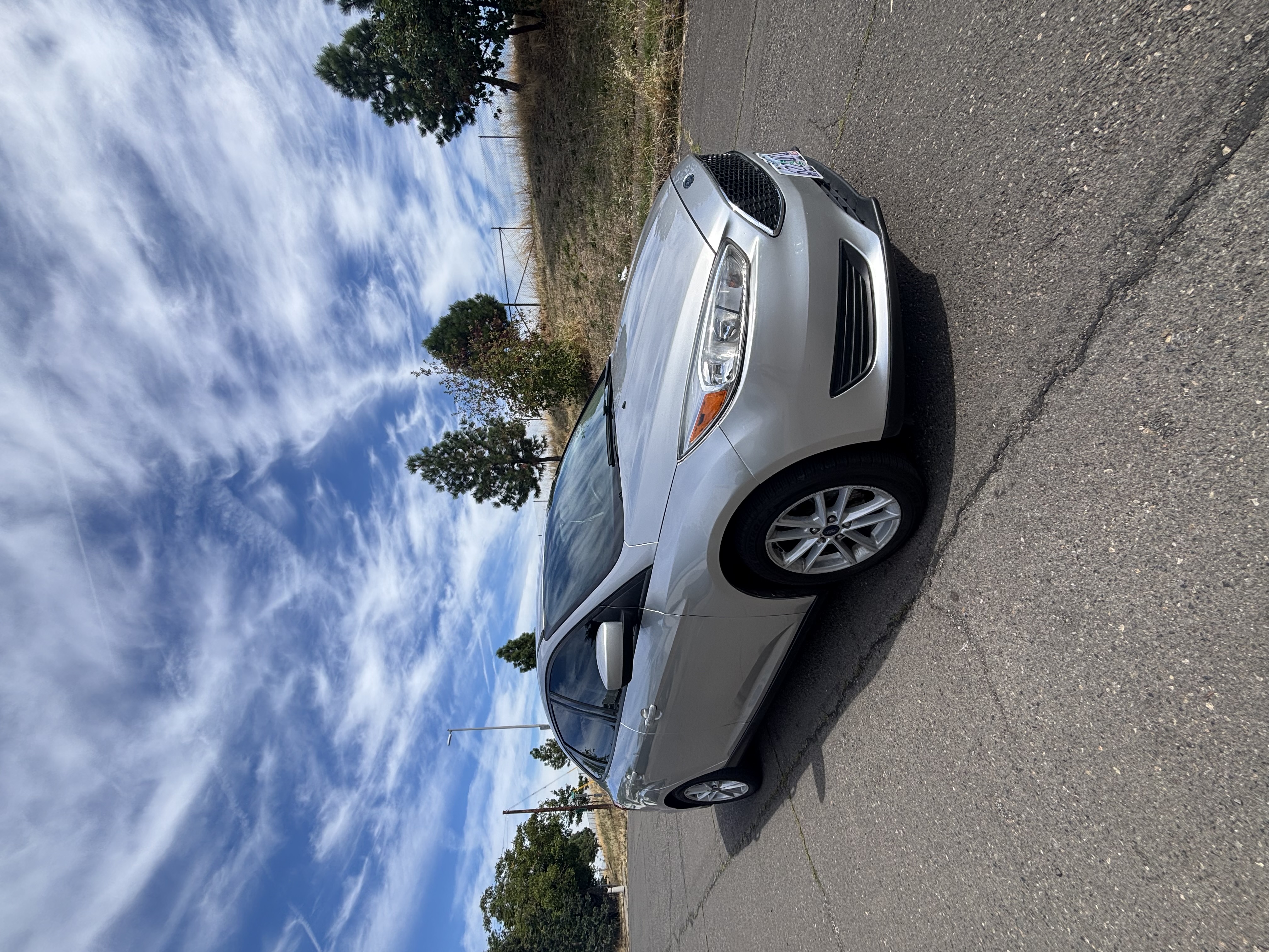 Used 2018 Ford Focus SE FWD image 2