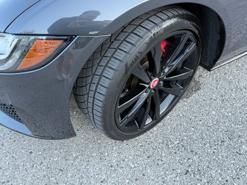 Used 2020 Jaguar XF S image 10