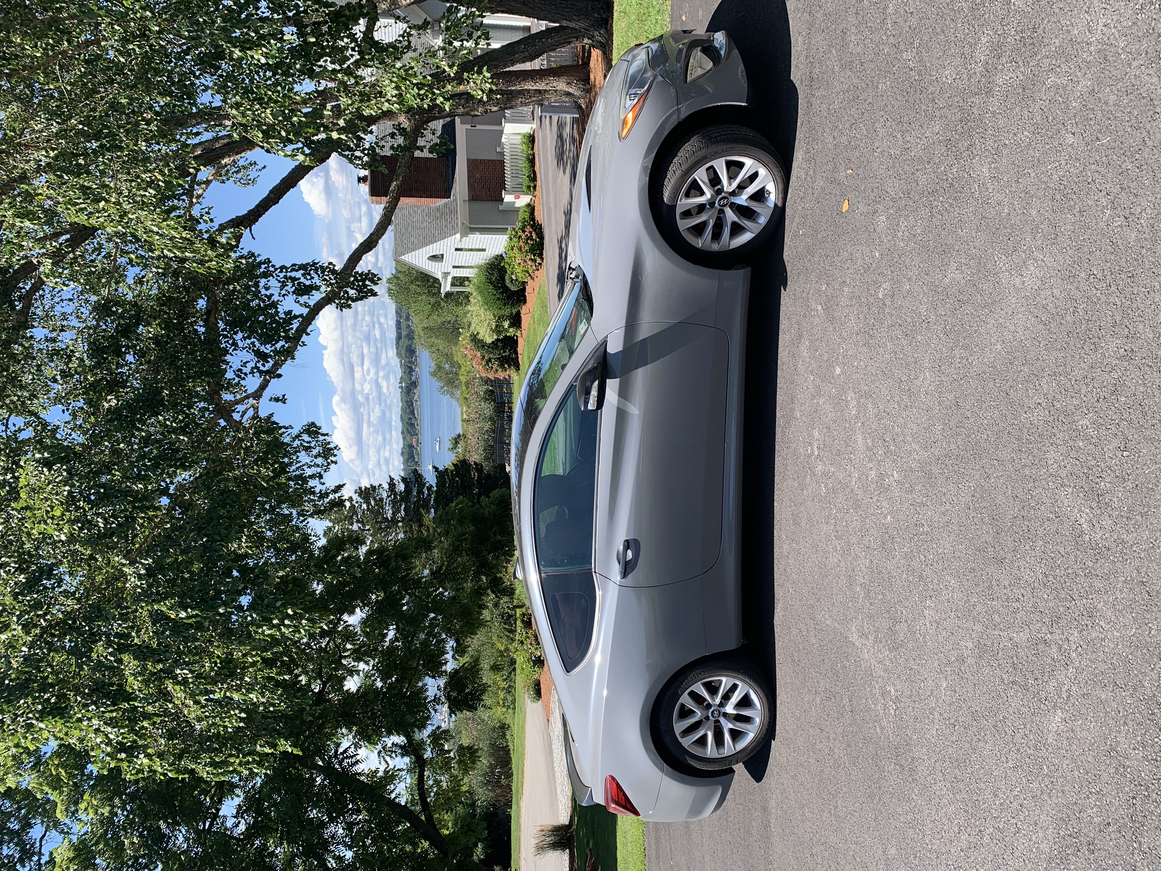 Used 2013 Hyundai Genesis 3.8 RWD image 13