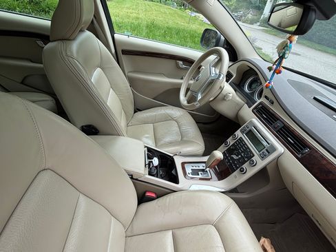 Used 2011 Volvo XC70 T6 AWD/4WD image 12