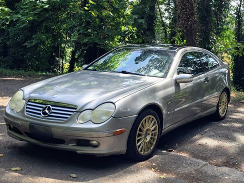 Used 2003 Mercedes-Benz C 230 Coupe image 2