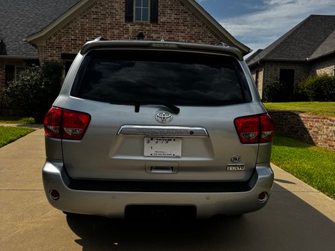Used 2011 Toyota Sequoia Limited RWD image 5