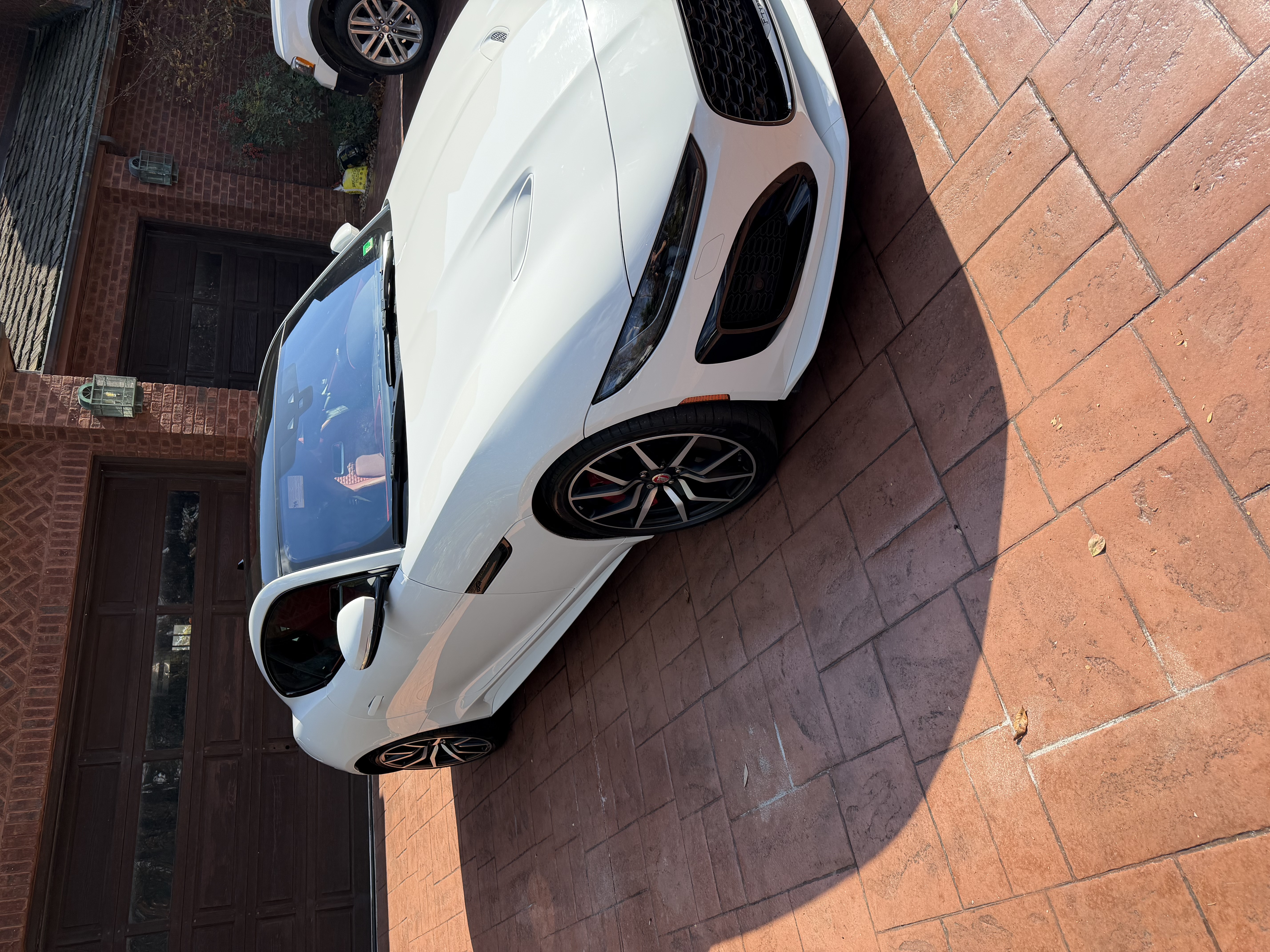 Used 2023 Jaguar F-TYPE R AWD/4WD image 8