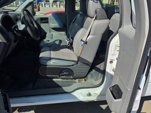 Used 2005 Ford F150 XL RWD image 6