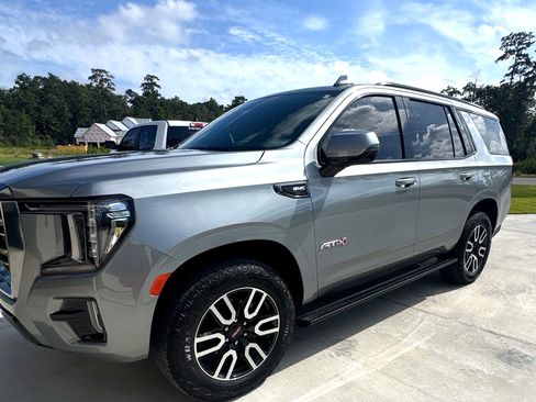Used 2024 GMC Yukon AT4 w/ AT4 Premium Package AWD/4WD image 2