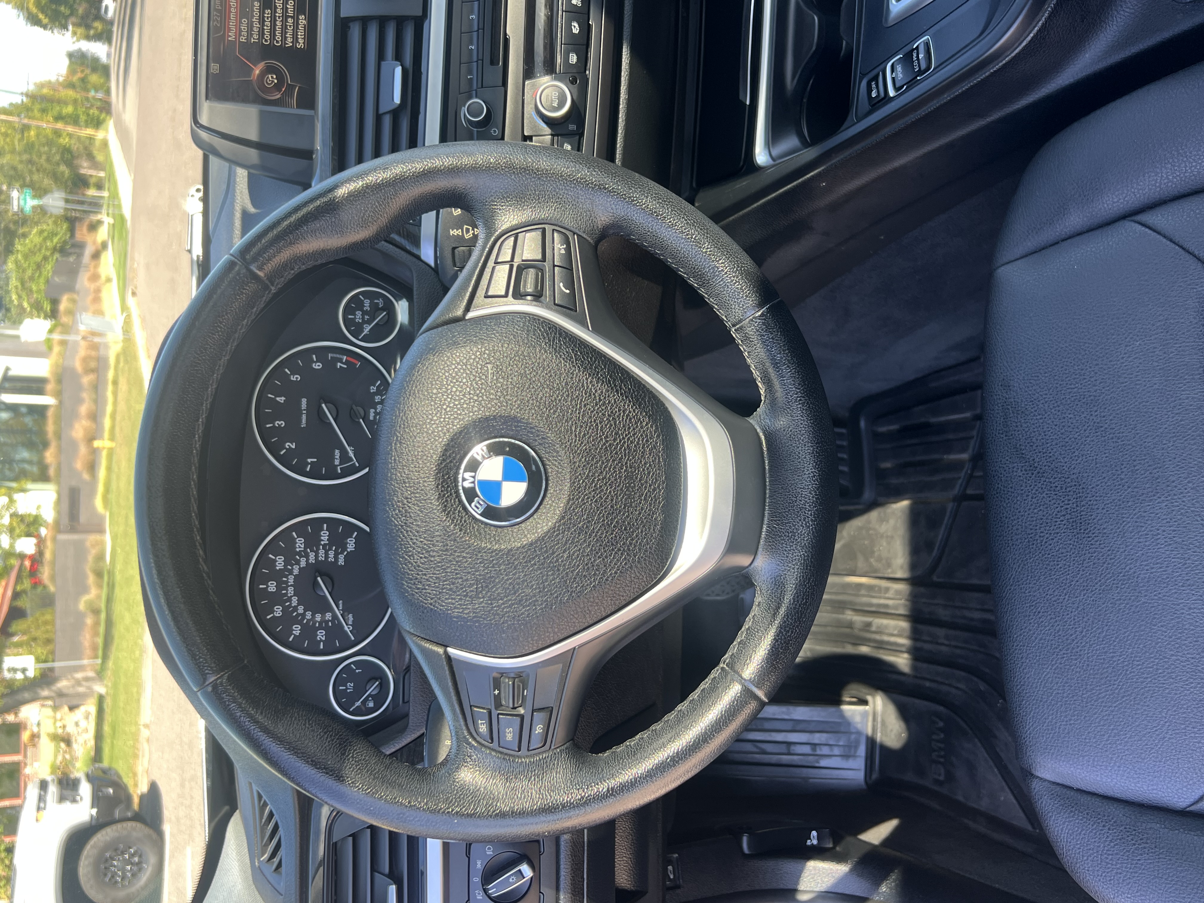 Used 2015 BMW 328i xDrive Sedan AWD/4WD image 14