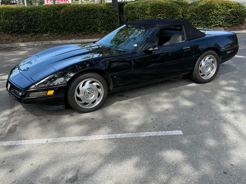 Used 1995 Chevrolet Corvette Convertible RWD image 12