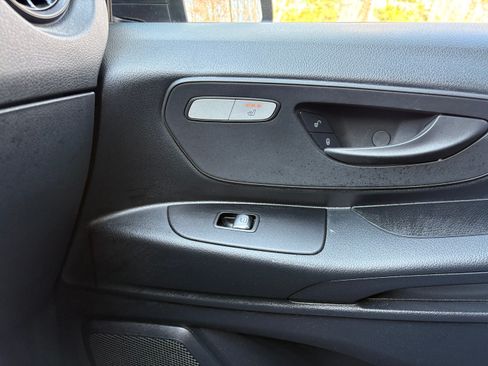 Used 2023 Mercedes-Benz Metris image 19