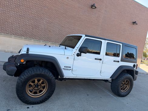 Used 2017 Jeep Wrangler Unlimited Sport w/ Quick Order Package 24S image 8