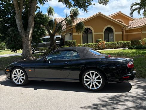 Used 2005 Jaguar XK8 Convertible RWD image 2