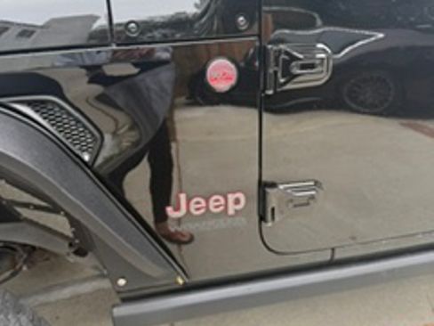 Used 2019 Jeep Wrangler Unlimited Rubicon AWD/4WD image 2