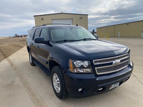 Used 2009 Chevrolet Suburban 2500 LT image 4