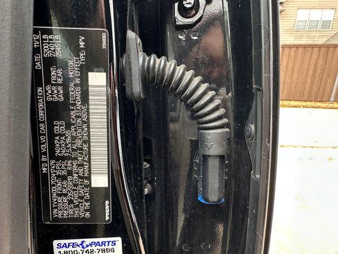 Used 2013 Volvo XC60 3.2 w/ Tailgate Pkg image 6