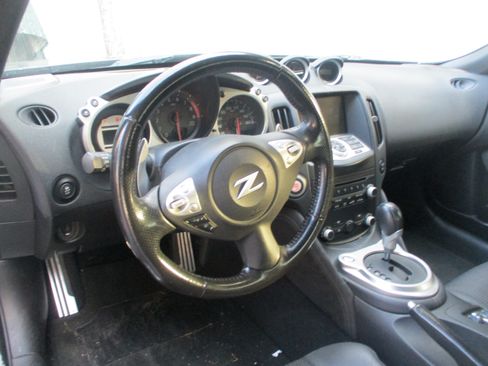 Used 2012 Nissan 370Z Touring w/ Sport Pkg image 13