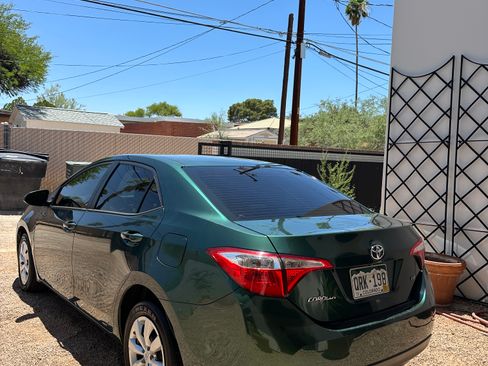 Used 2015 Toyota Corolla LE FWD image 6