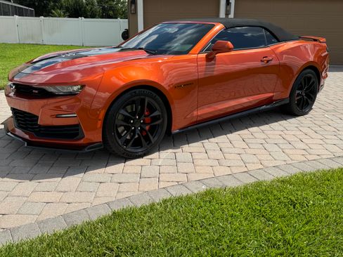 Used 2023 Chevrolet Camaro SS w/ Design Package 2 RWD image 5