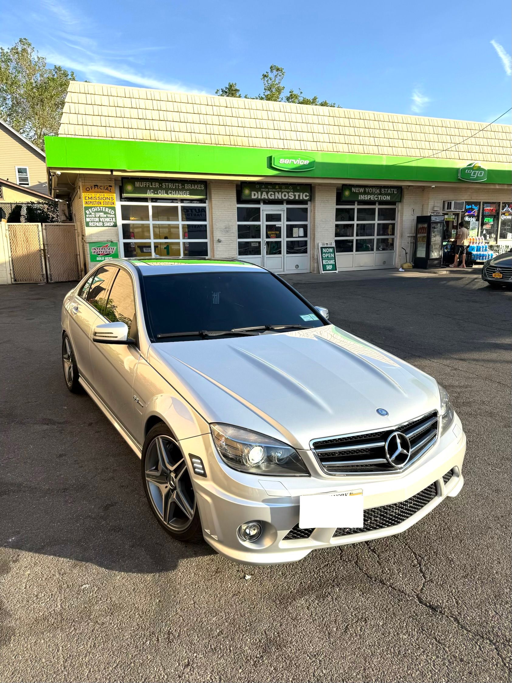 Used 2010 Mercedes-Benz C 63 AMG Sedan image 1