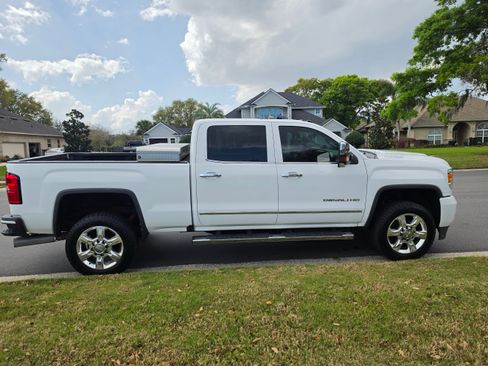 Used 2019 GMC Sierra 2500 Denali w/ Duramax Plus Package image 1