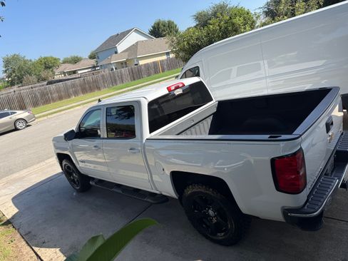 Used 2015 Chevrolet Silverado 1500 LT w/ Texas Edition, 1LT Trim RWD image 6