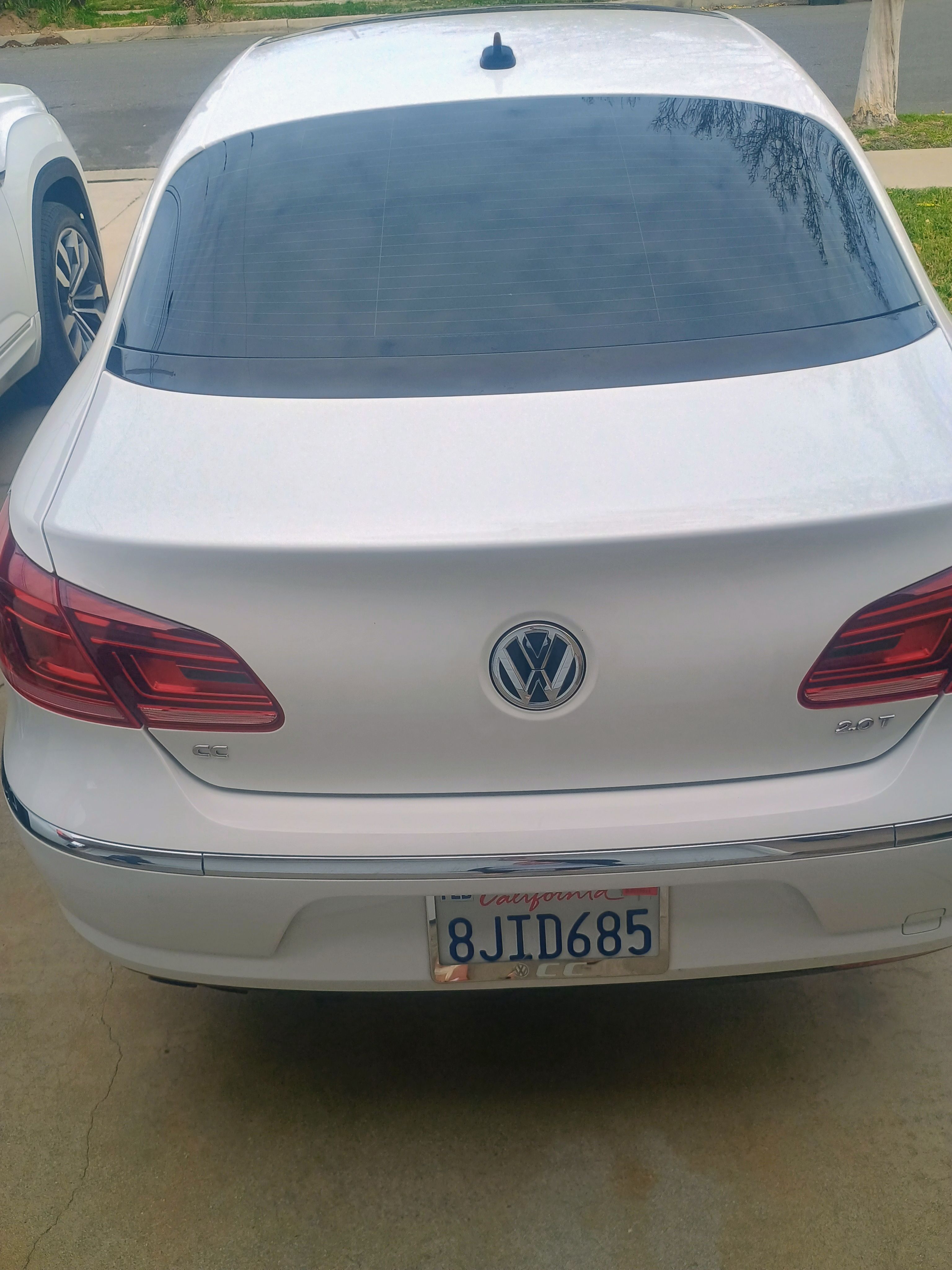 Used 2014 Volkswagen CC Executive FWD image 5
